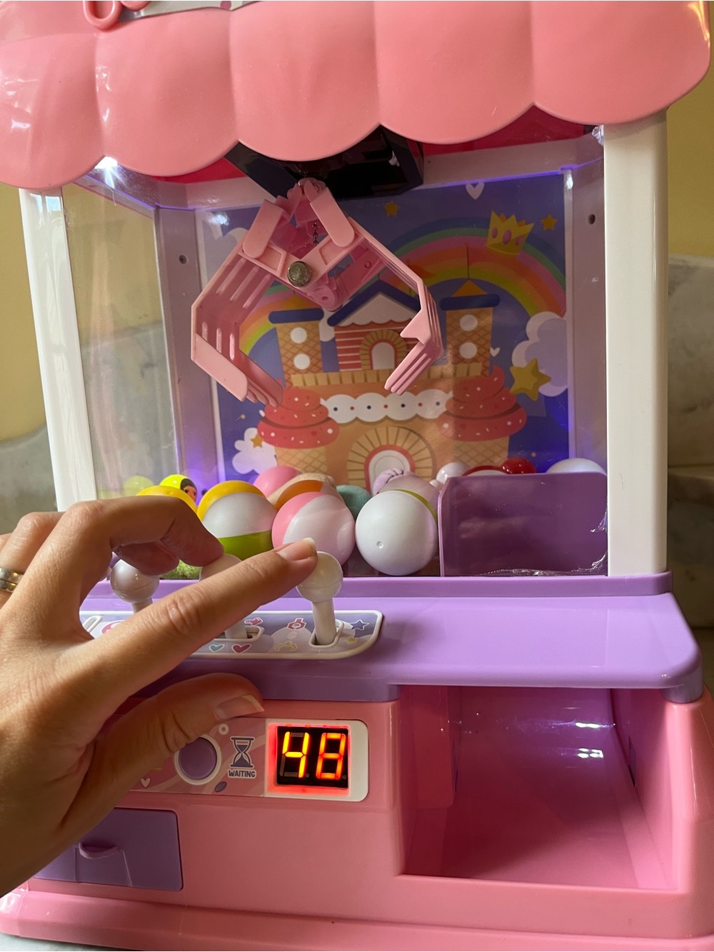 Mini Claw Machine Game - Picture 7 of 11